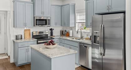 Backyard Vibes! Bike in/out Walk 2 Square & Museum