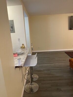 Interior - GORGEOUS 1/1 CONDO (Lauderdale Lakes)