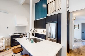 Fridge, microwave, oven, stovetop