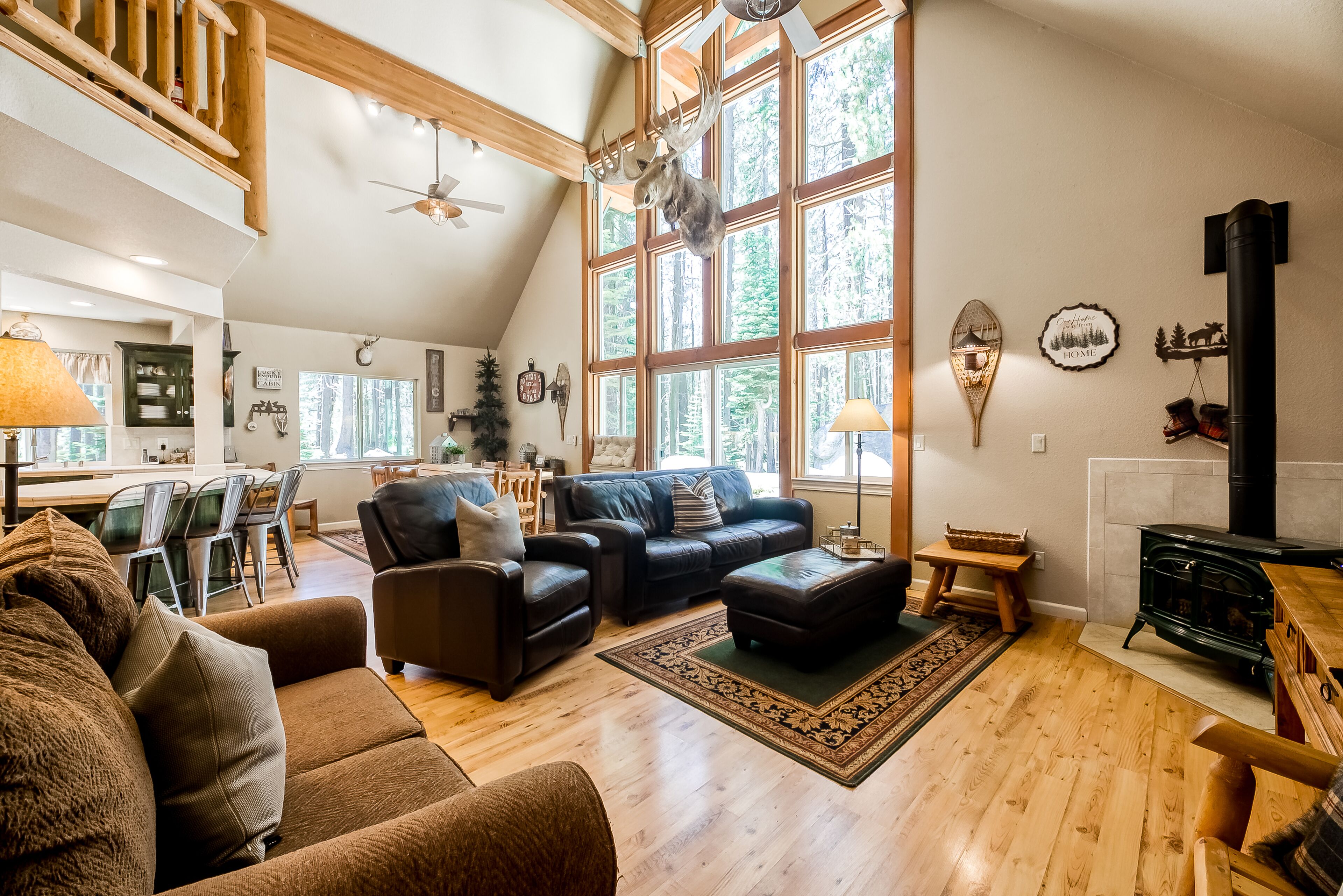 Incredible house with loft with furnished patio, fireplace, and grill