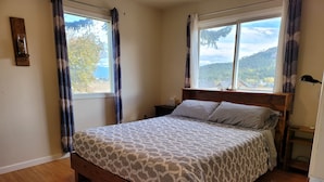 3 chambres, bureau, Wi-Fi gratuit, draps fournis