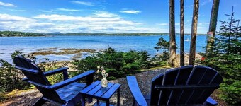 Romantic Waterfront Cottage w/ Private Beach & Fire Pit