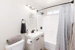Bathroom - Sunny Vistas Condo with Jacuzzi! (Chula Vista)