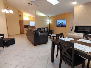Smart TV, fireplace