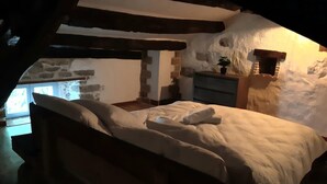 3 室のベッドルーム、アイロン / アイロン台、WiFi、ベッドシーツ