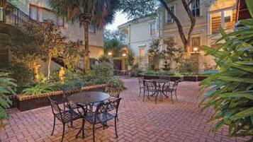 Restauration extérieure