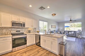 Fridge, microwave, stovetop, dishwasher