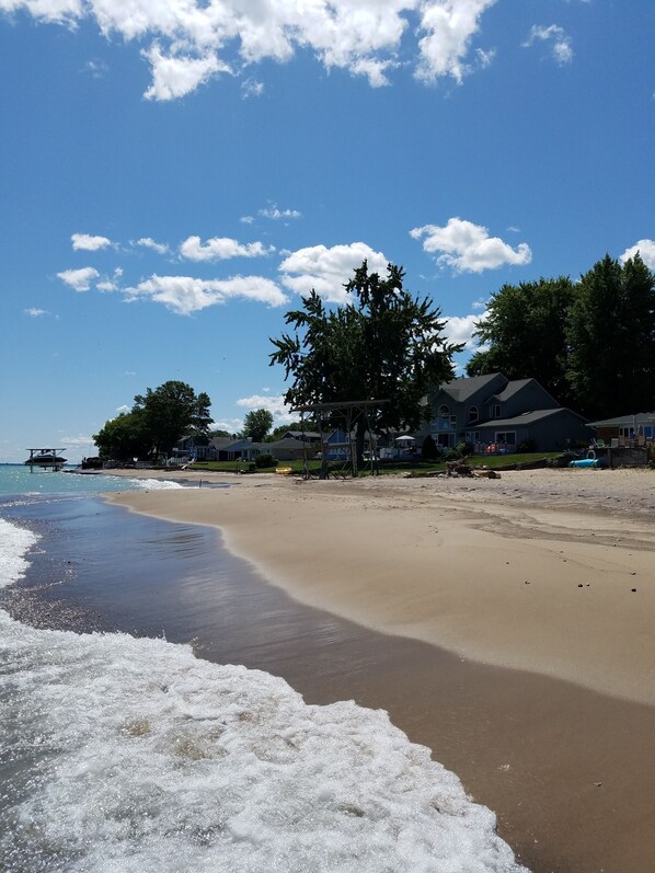 Beach - LAKE HURON BEACH SUITE (Fort Gratiot)