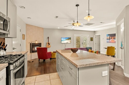 Quiet, Beautiful One Bedroom