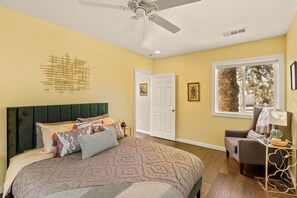 1 chambre, fer et planche à repasser, Wi-Fi gratuit, draps fournis