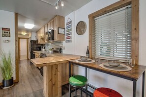 Micro-ondes, four, plaque de cuisson, lave-vaisselle