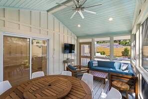 تناول الطعام بالخارج