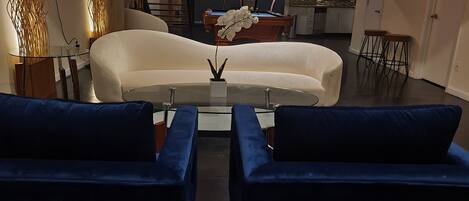 Smart-TV og musikkbibliotek