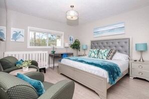 6 habitaciones, escritorio y tabla de planchar con plancha 