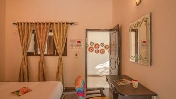 Kamar Double Deluks | Wi-Fi gratis dan seprai linen