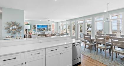 "Clippers Ocean Spray" - Oceanfront Home w/ Private Pool, 6 Bedrooms / 6 Bathrooms, Updated 2022
