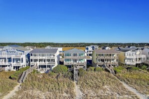 Exterior - "Catch A Wave" - Oceanfront Home, 4 Bedrooms / 4.5 Bathrooms (Holden Beach)