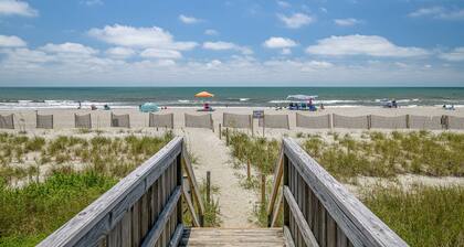 "Waters Edge 429-D" - Oceanfront Condo w/ Community Pool, 2 Bedrooms / 2 Bathrooms