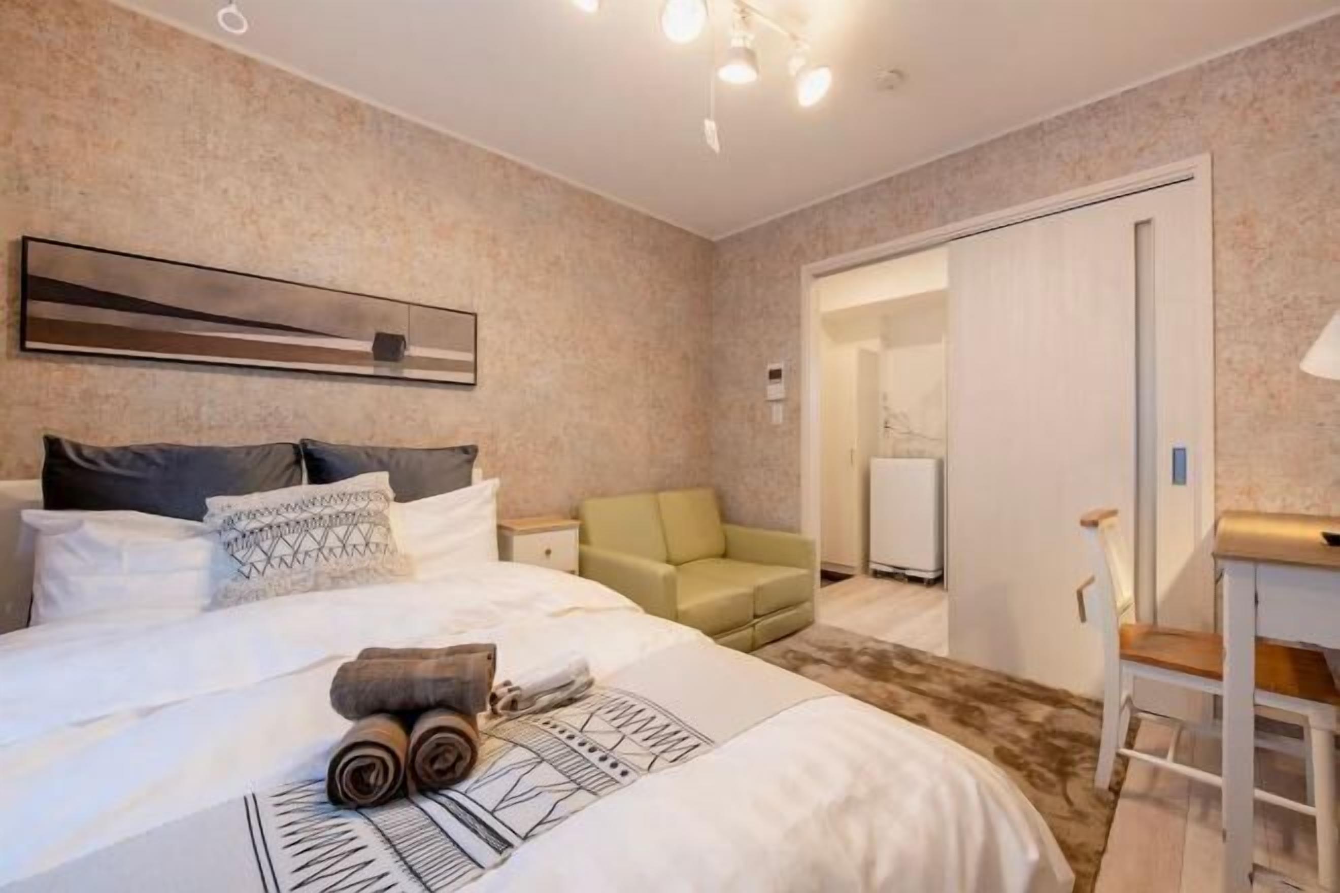 1 habitación, tabla de planchar con plancha y wifi gratis 