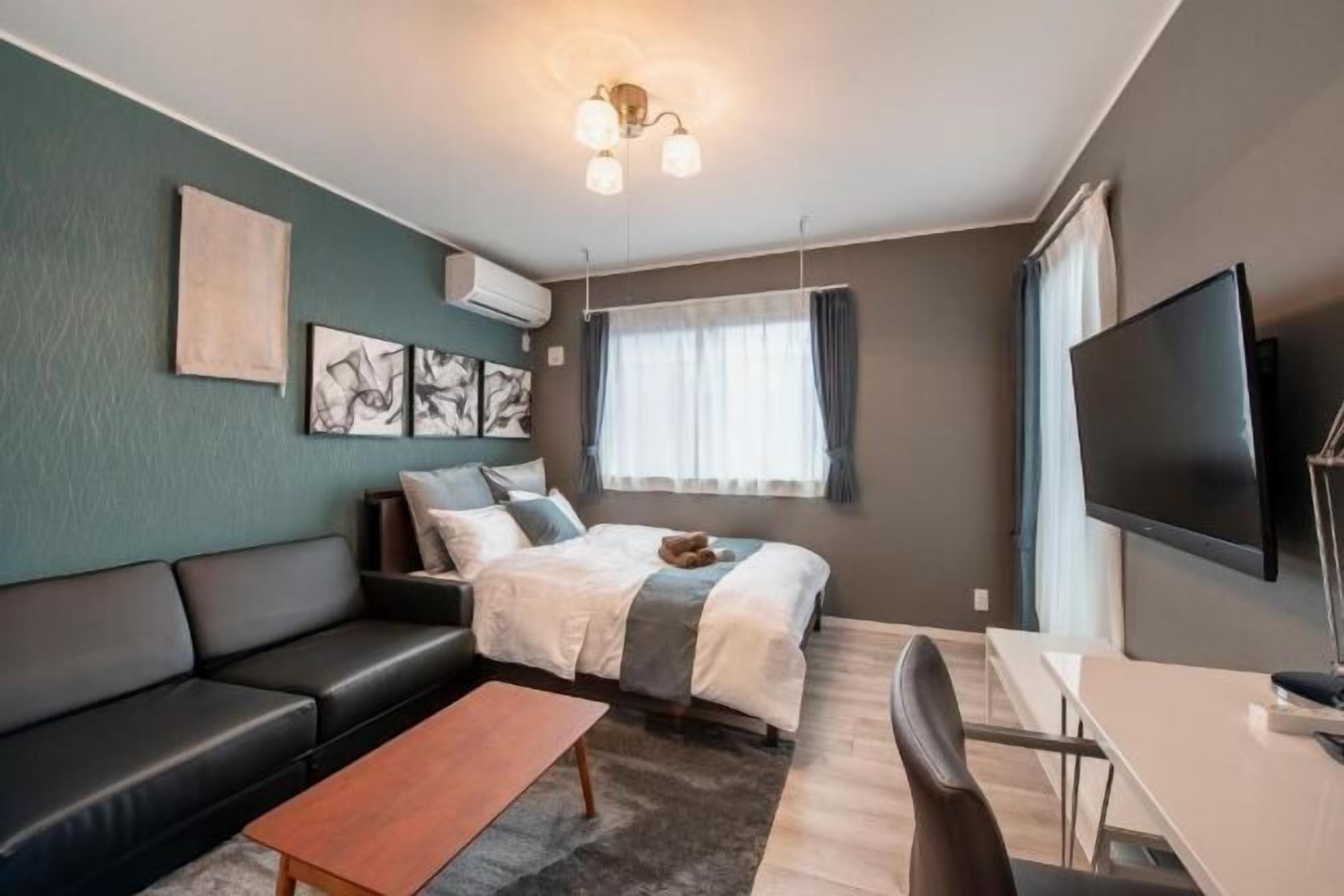 1 habitación, tabla de planchar con plancha y wifi gratis 