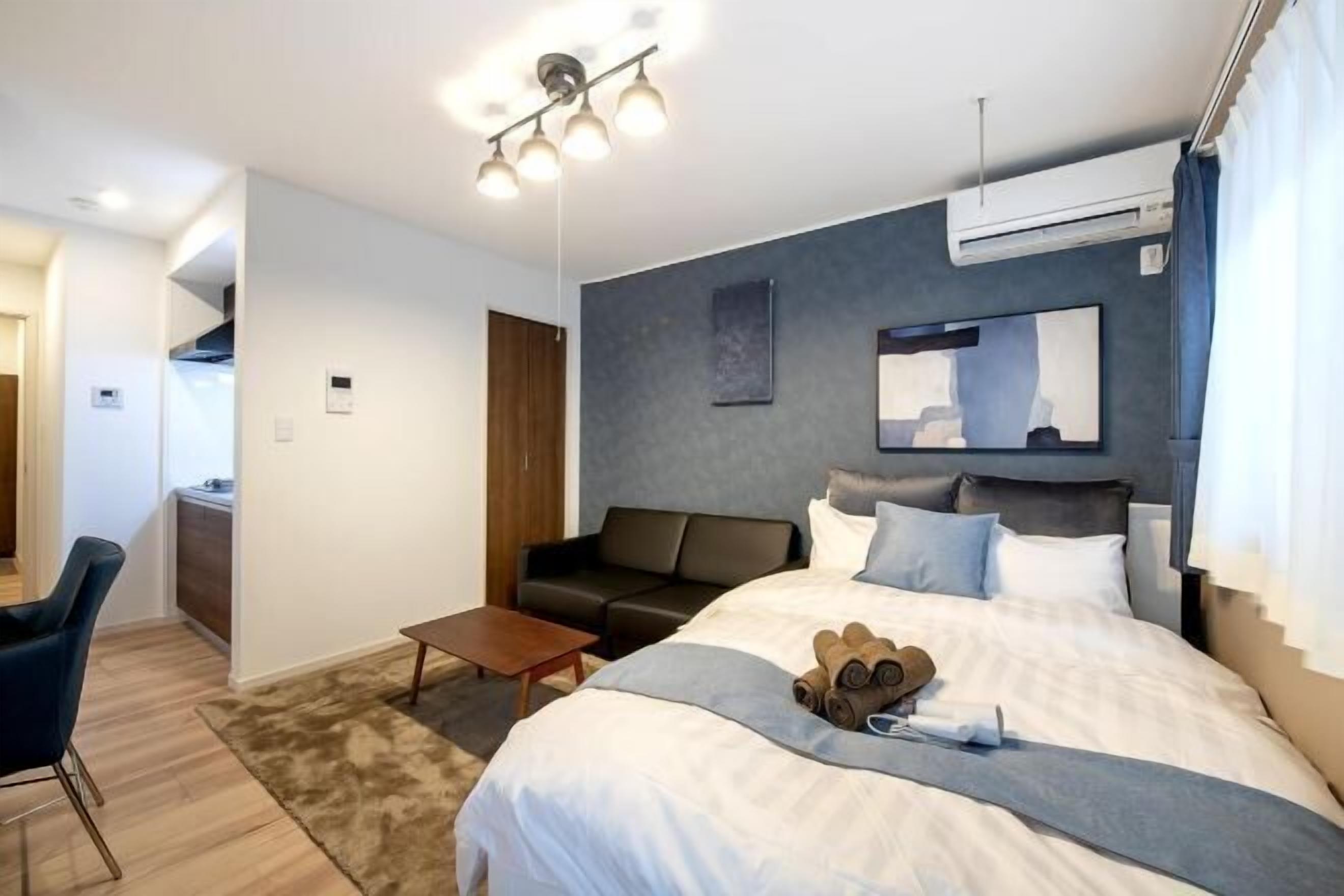 1 habitación, tabla de planchar con plancha y wifi gratis 