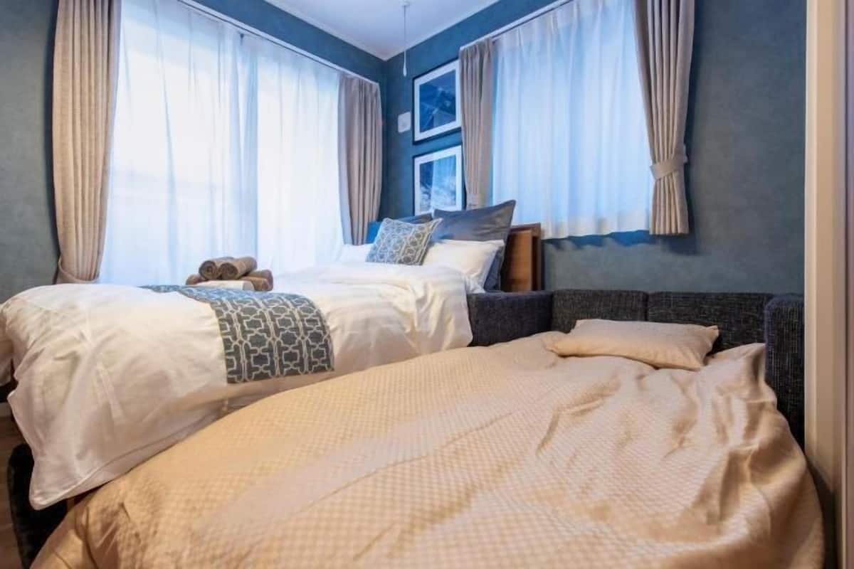 1 habitación, tabla de planchar con plancha y wifi gratis