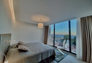 5 dormitorios, tabla de planchar con plancha, wifi gratis y ropa de cama