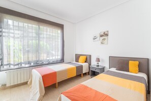 2 habitaciones, tabla de planchar con plancha y wifi gratis 