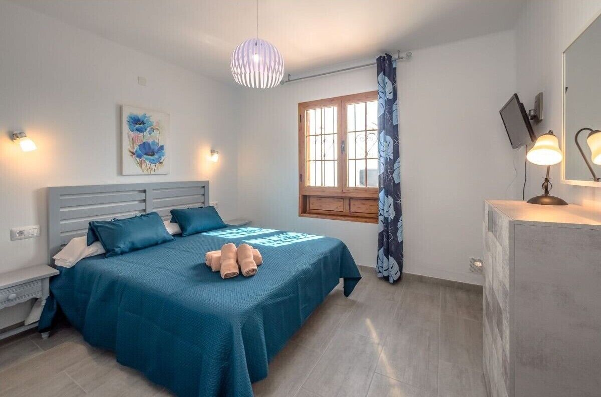 2 makuuhuonetta, silitysrauta/-lauta, ilmainen Wi-Fi, vuodevaatteet