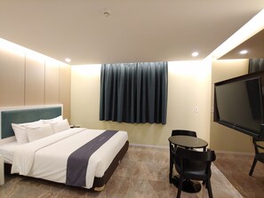 Room (8py, Couple) | Free WiFi, bed sheets - Jeju Ilua Hotel (Jeju City)