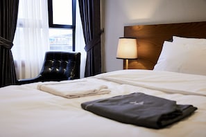 Corner Suite | In-room safe, blackout curtains, soundproofing, iron/ironing board - Hotel The Star (Yeonggwang)