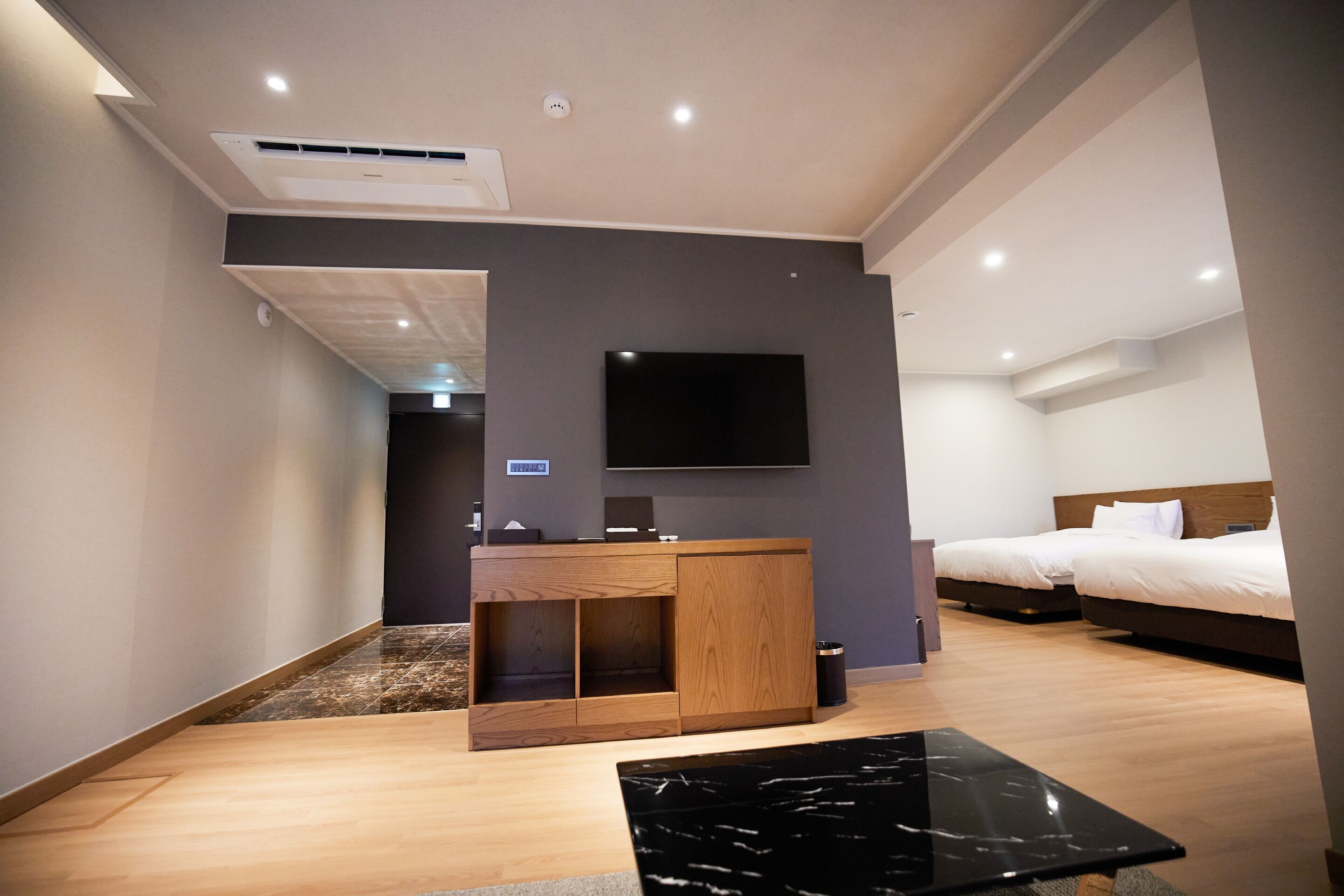 premium suite | 1 bedroom, in-room safe, blackout curtains, soundproofing