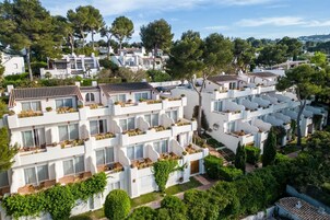 Classic Double Room (Sin Elevador) | Minibar, in-room safe, desk, soundproofing