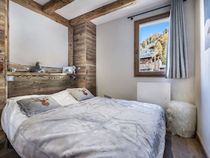 3 bedrooms, free WiFi, bed sheets