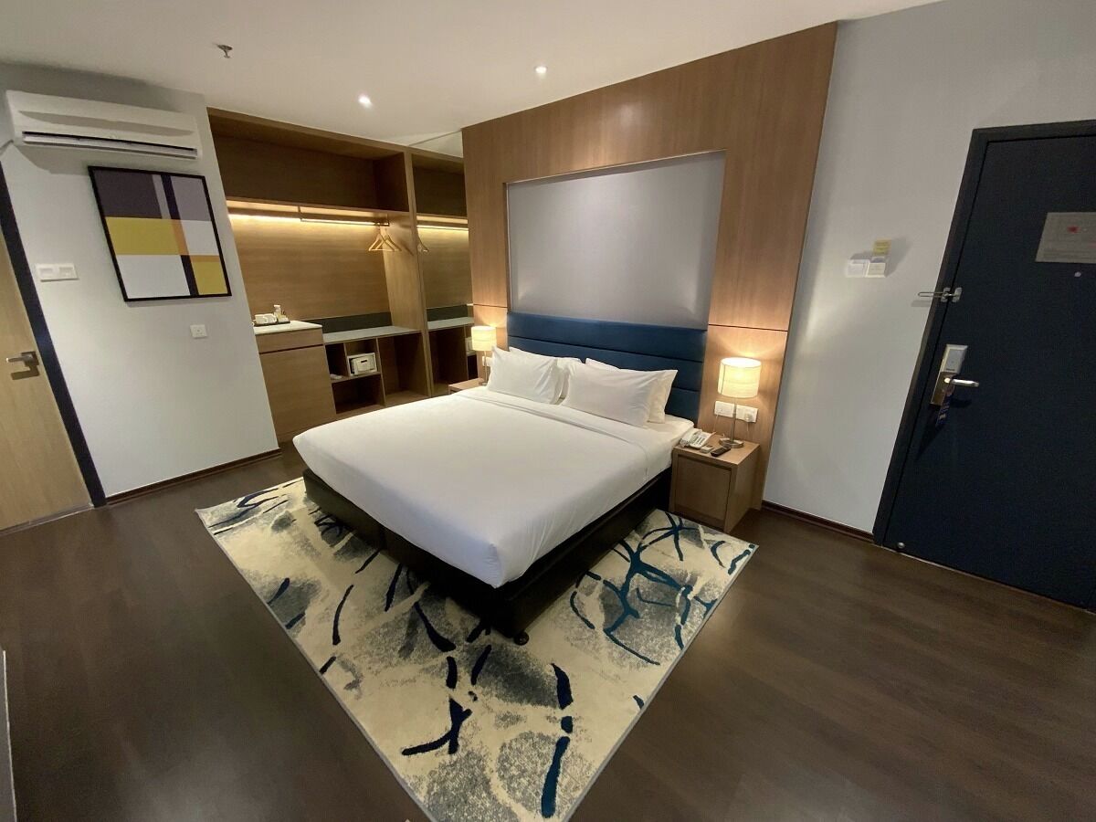 executive double room | memory-foam beds, minibar, in-room safe, laptop workspace
