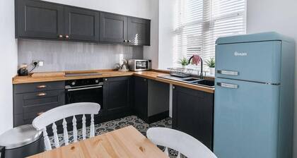 ST MARYS APARTMENT // 1 BEDROOM MODERN ACCOMMODATION IN THE MARKET TOWN PENISTON