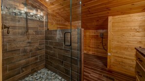 House, 4 Bedrooms | Bathroom