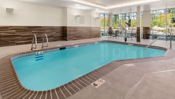 Indendørs pool