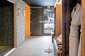 Sauna, bain à remous, hammam