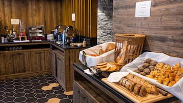 Petit déjeuner buffet compris tous les jours