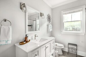 Bathroom - Tree House (Atlanta)