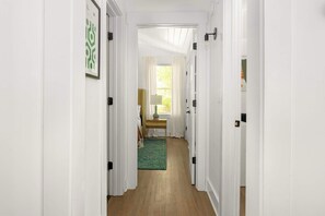 2 bedrooms, desk, iron/ironing board, WiFi