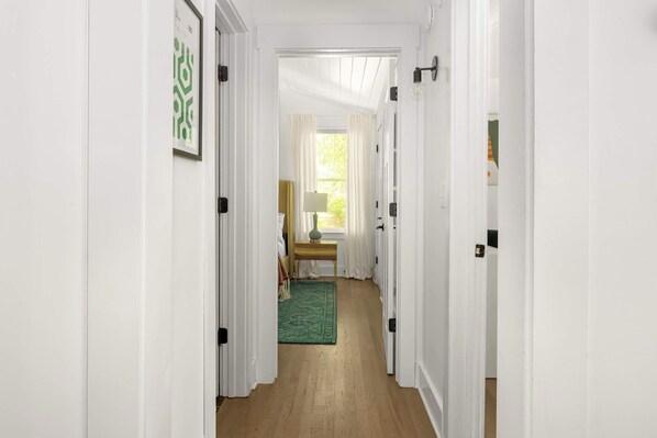 2 bedrooms, desk, iron/ironing board, WiFi
