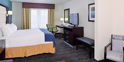 Holiday Inn Express & Suites McCalla - Birmingham West by IHG
