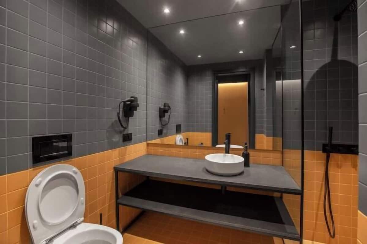 Rainfall showerhead, eco-friendly toiletries, hair dryer, bathrobes