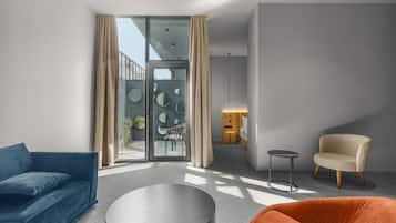 EPISODE SPECIAL | View from room