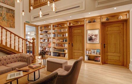 Hotel Boutique Mirlo Barcelona - view 2