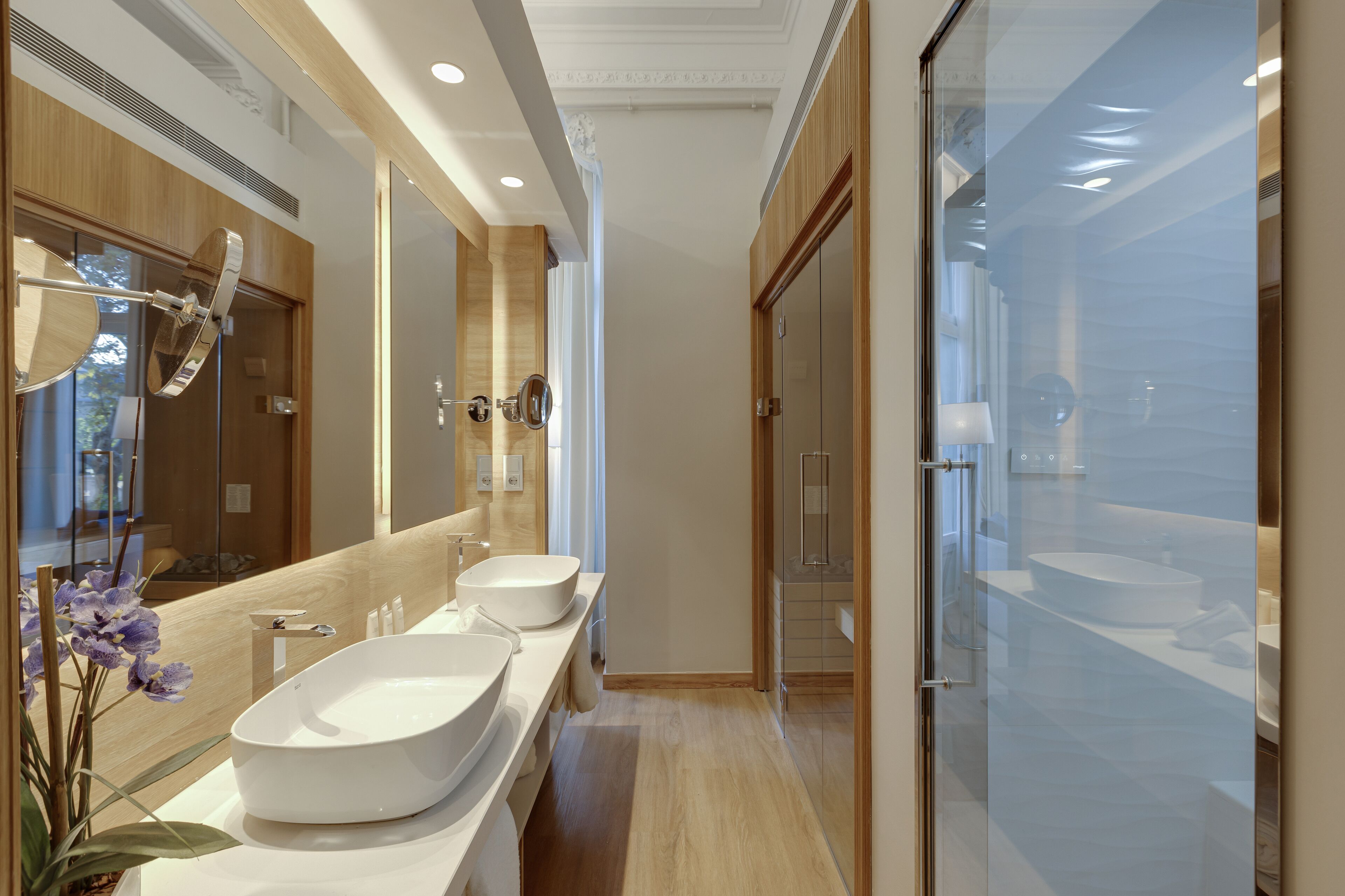 junior suite, sauna | bathroom | free toiletries, hair dryer, bathrobes, slippers