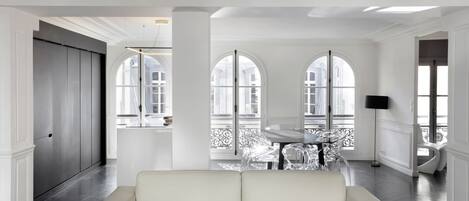 تلفزيون، مكتب