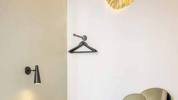 2 habitaciones, tabla de planchar con plancha y wifi gratis